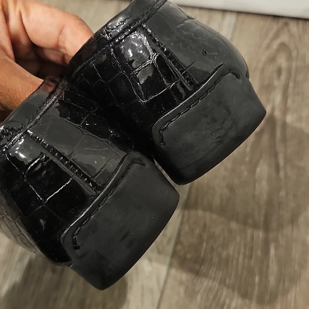 [NEW] STUART WEITZMAN Crocodile Loafers in Black Patent Leather NWT
